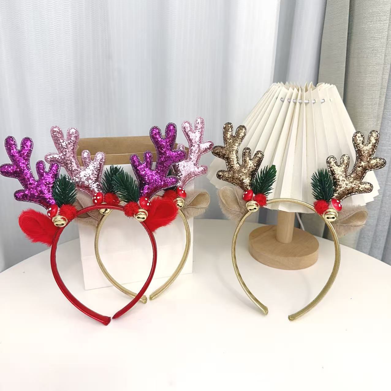 عصابات رأس لامعة على شكل قرون  - مراجعة Reindeer Antlers Headband وسعره